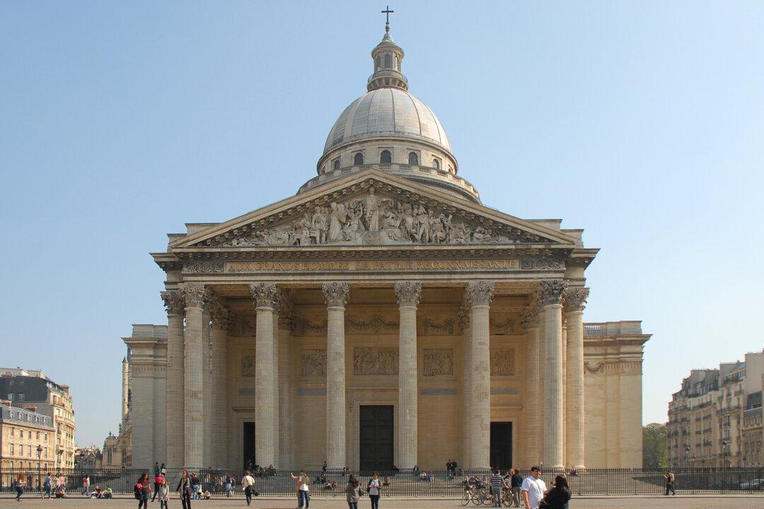 Paris: Museums, Masterpieces, and Avoiding Human Gridlock