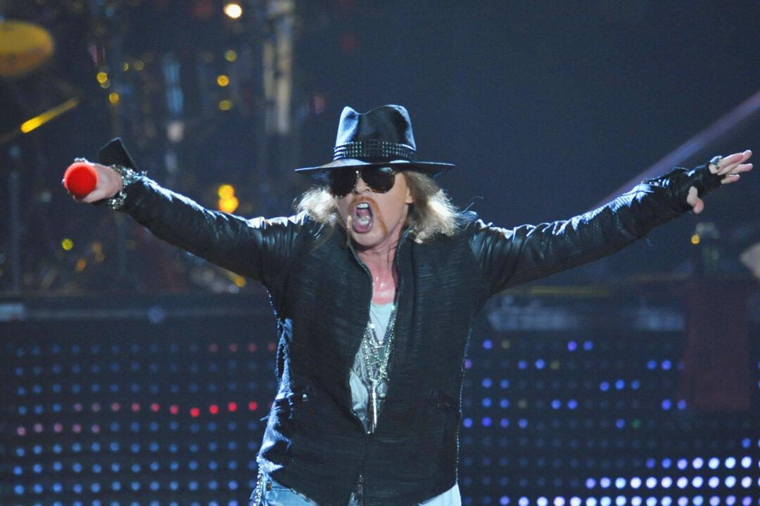 Guns N' Roses Reunites for First Time Since 1993 in LA Concert