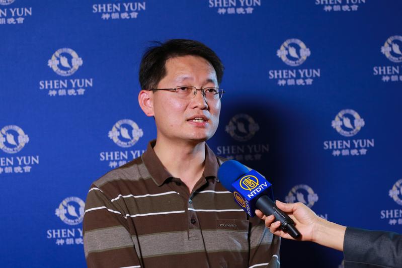 Theatergoer Uncovers Warm Lost Memory Through Shen Yun