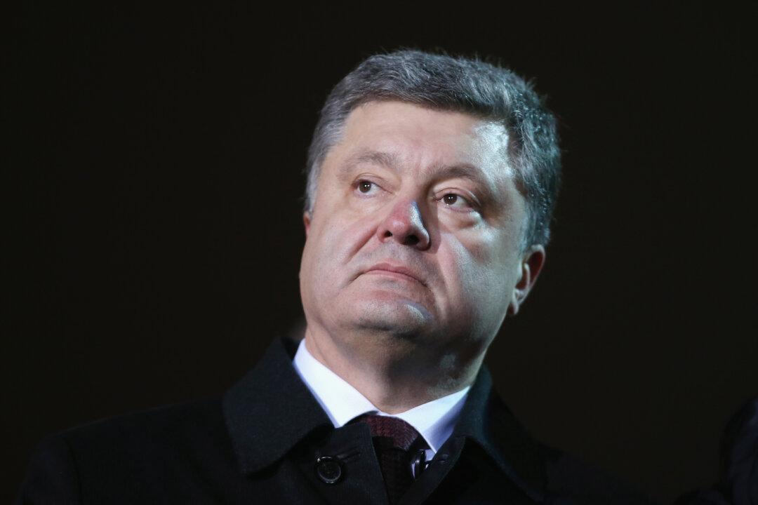 Panama Papers: Ukraine President Established Secret Company During Bloody Ukraine Crisis