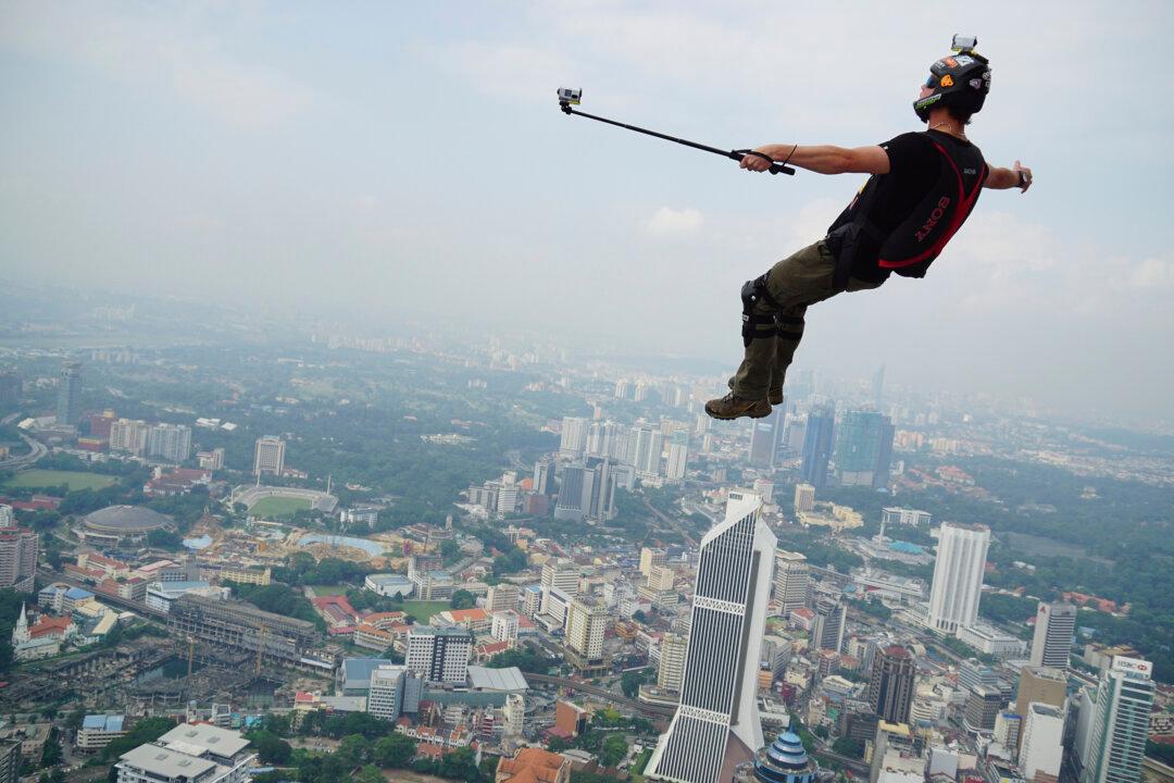 Why Do People Risk Their Lives–or the Lives of Others–for the Perfect Selfie?