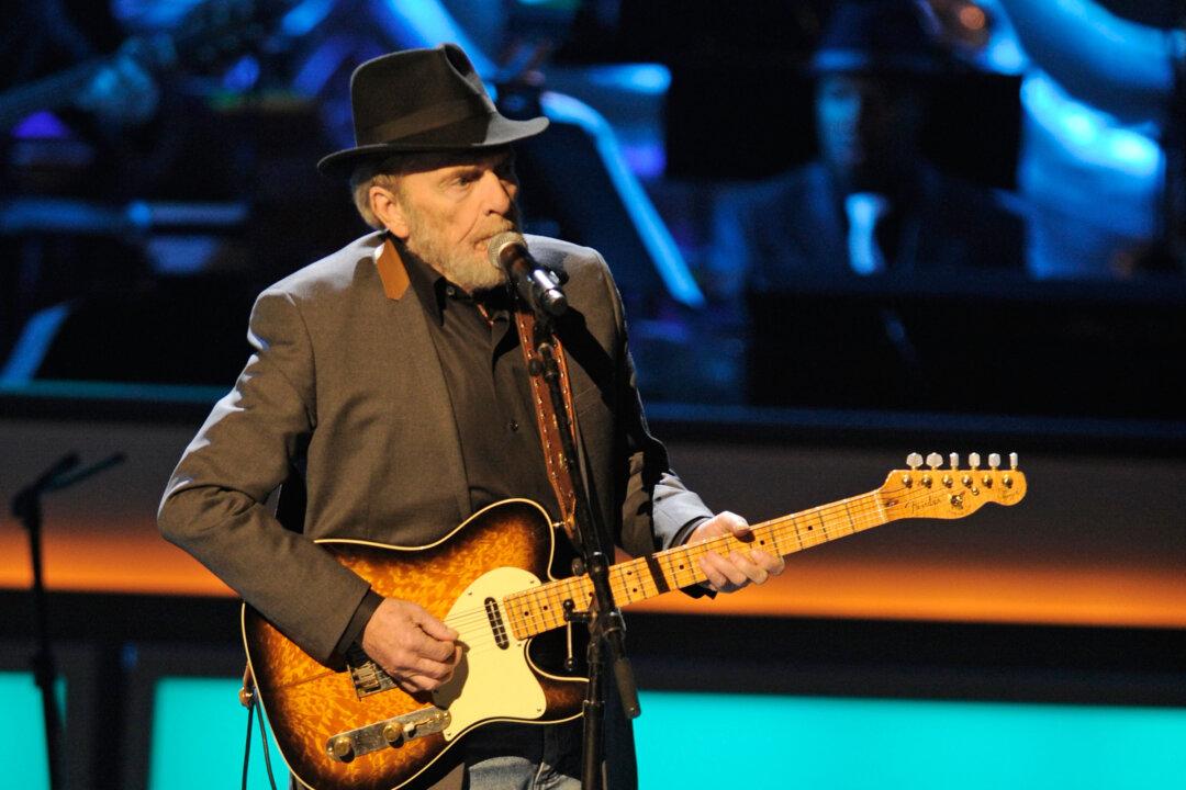 Dolly Parton and Other Country Stars Pay Tribute to Merle Haggard