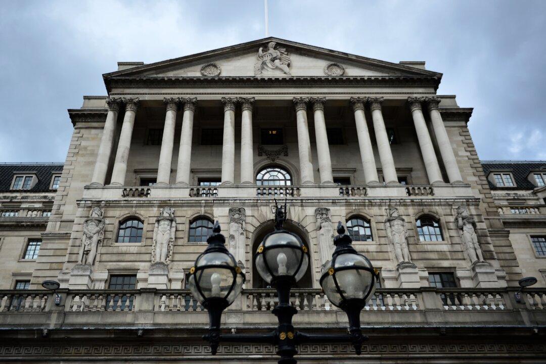 UK Inflation Cools to 2.6 Percent as Fuel, Food Prices Fall