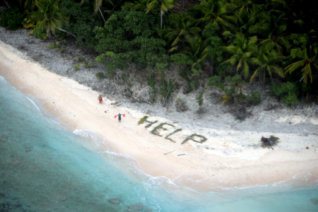 3 Rescued Island Castaways Spelled ‘Help’ With Palm Fronds