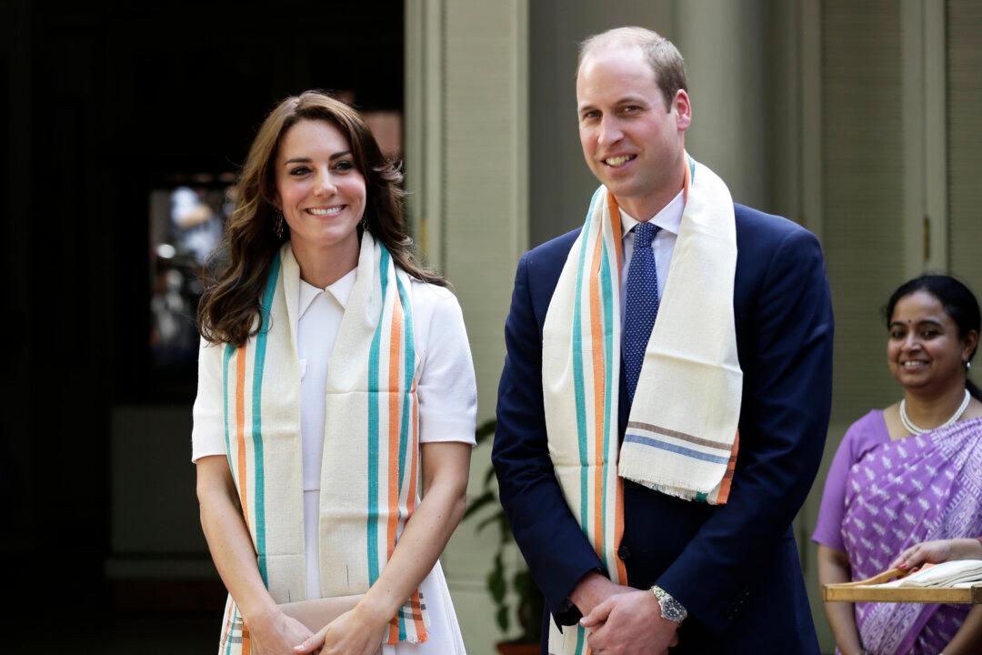 Prince William, Wife Kate Pay Respect to Gandhi in India