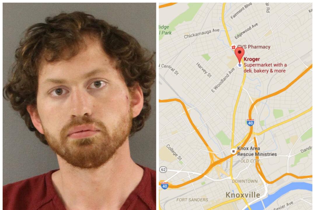 Knoxville Man Charged With Attempted Robbery of Officer