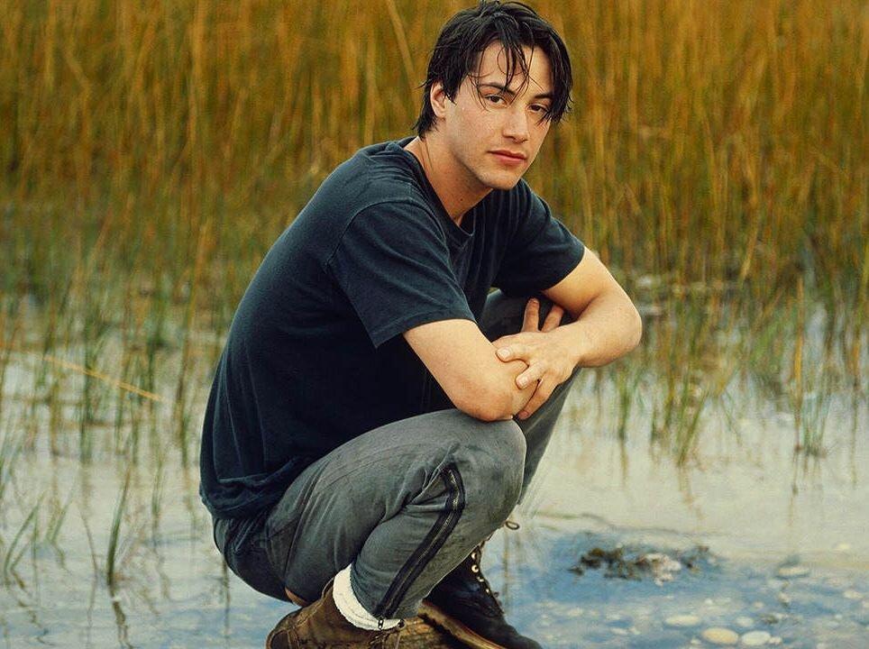 Old Photo of Keanu Reeves Inspires Legendary Photoshop Battle