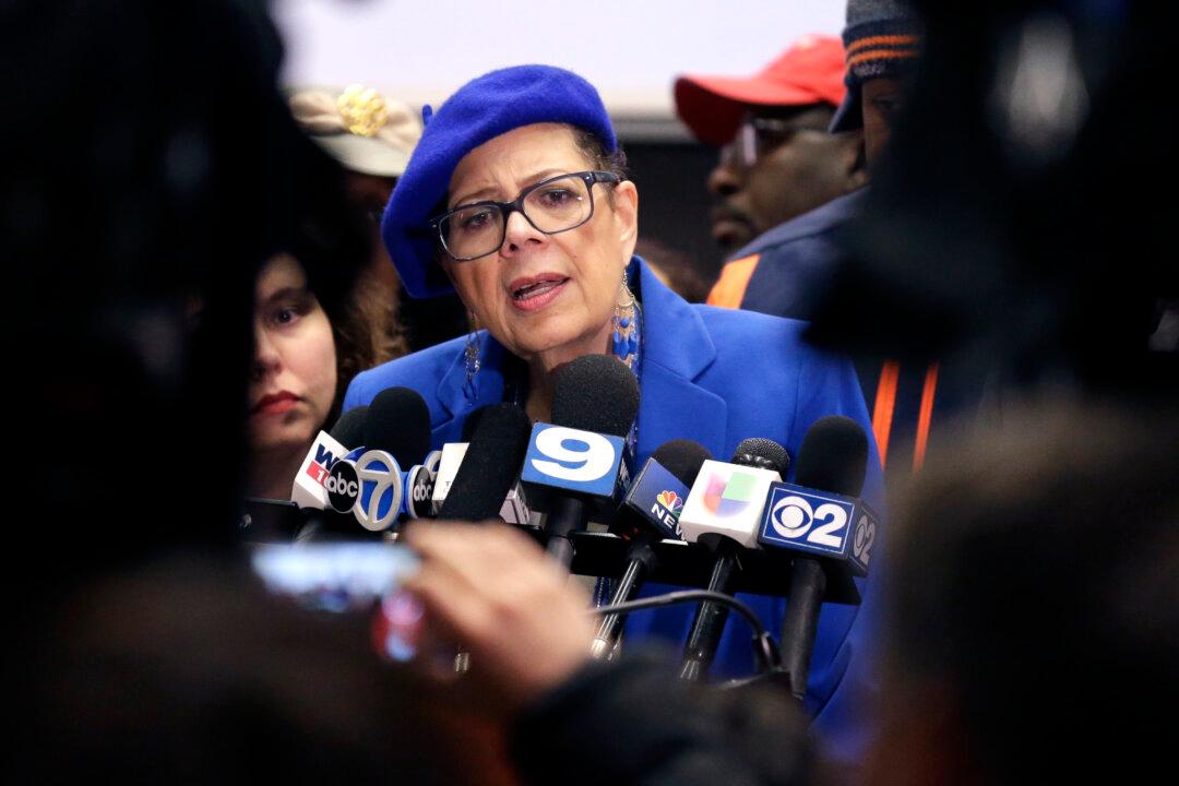 Chicago Union Says Clock Has Started Toward Teachers’ Strike