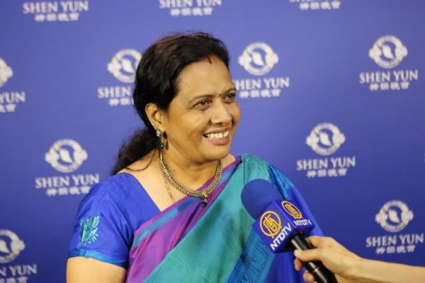 Foundation Members Travel From India to Taiwan to See Shen Yun