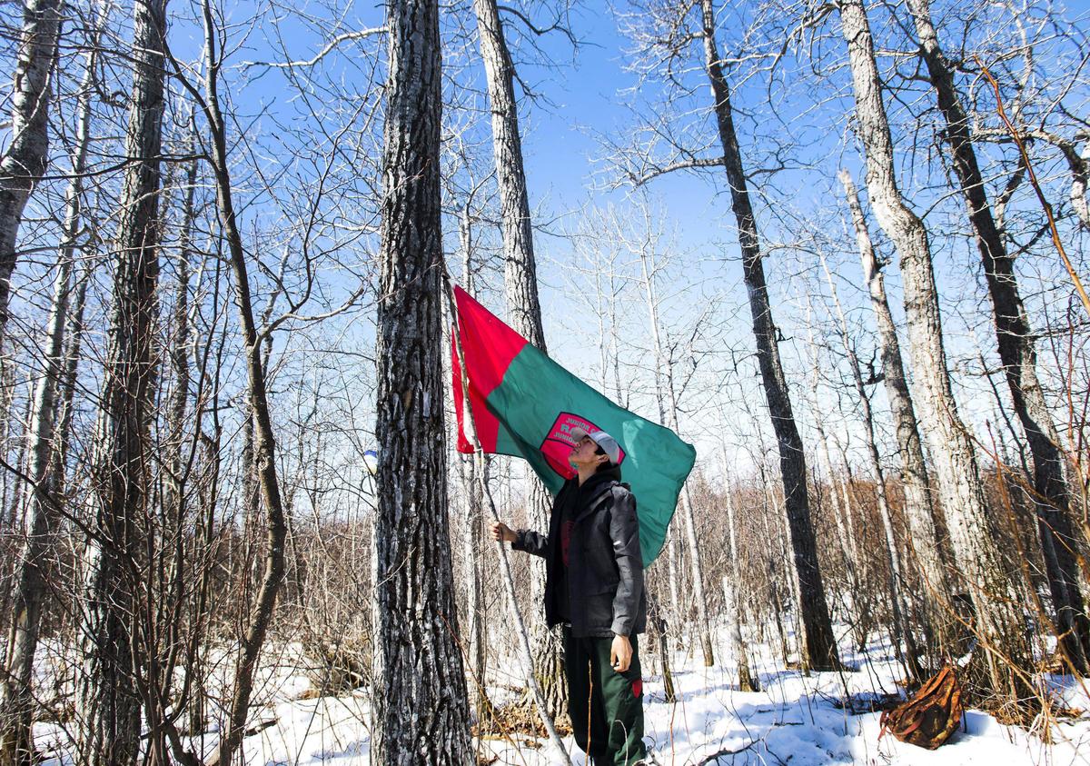 Military Helps Attawapiskat Youth With Back-to-Land Survival Camp