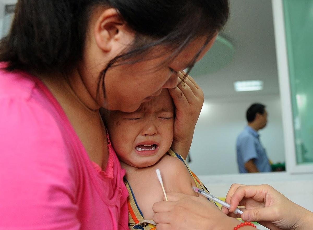 Parents of Children Poisoned by Tainted Chinese Vaccines Suppressed by Regime Censors