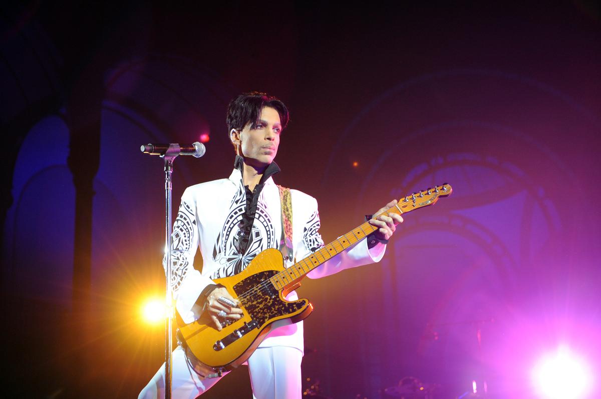 Prince Autopsy Underway to Determine Cause of Singer’s Death