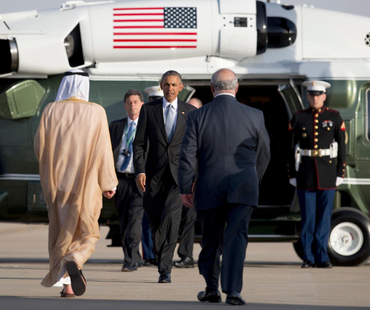 Obama’s Royal Holiday: Lunch With Queen, Dinner With Princes