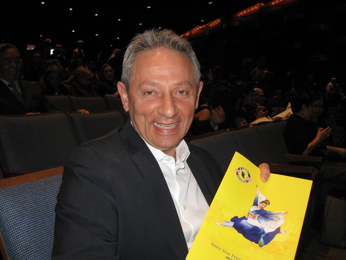 Business Leaders Applaud Eye-Opening Shen Yun