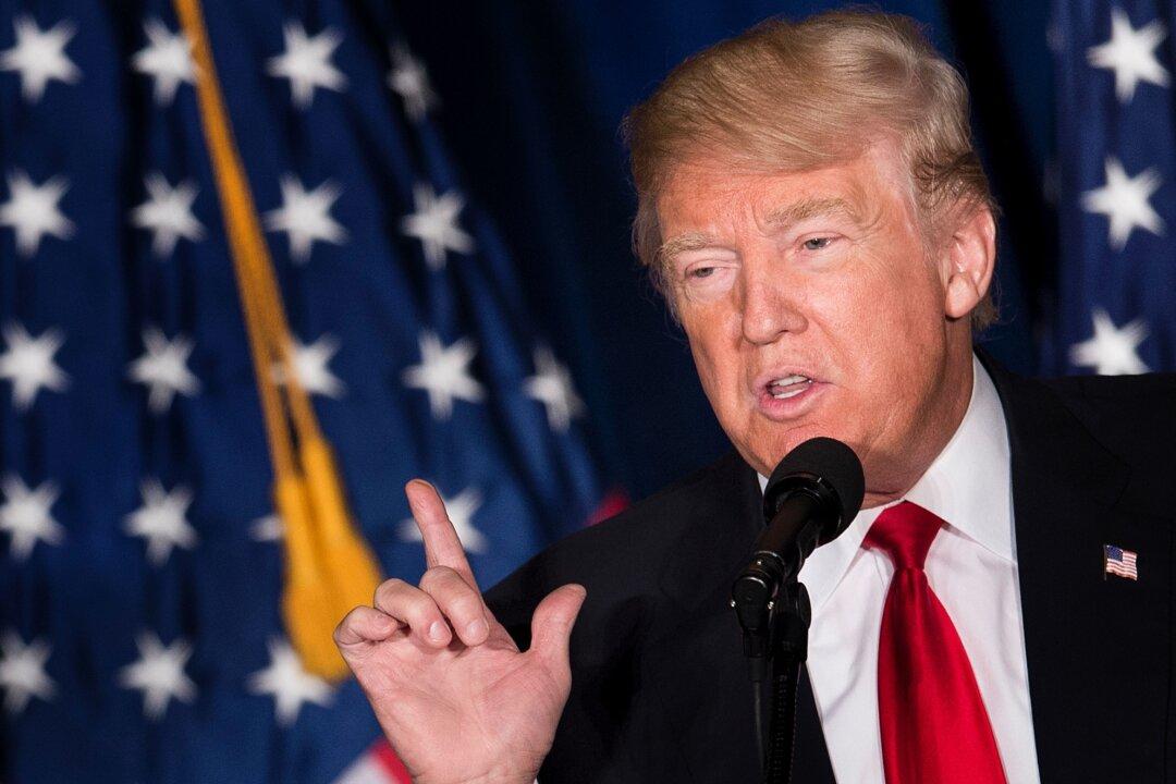 Donald Trump Calls Elizabeth Warren ‘Pocahontas’