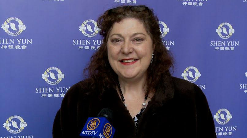 Shen Yun ‘Very Deeply Touching,’ Says Teacher