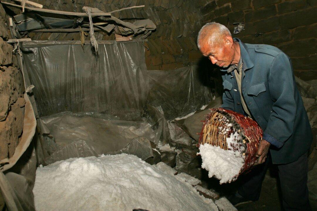 How China’s Cancer-Inducing Industrial Salt Ends Up on Dinner Tables