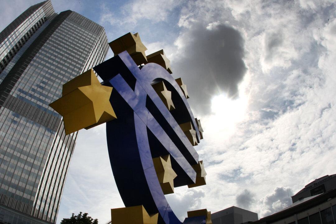 Eurozone Economy Regains Size of 2008 but Remains Shaky