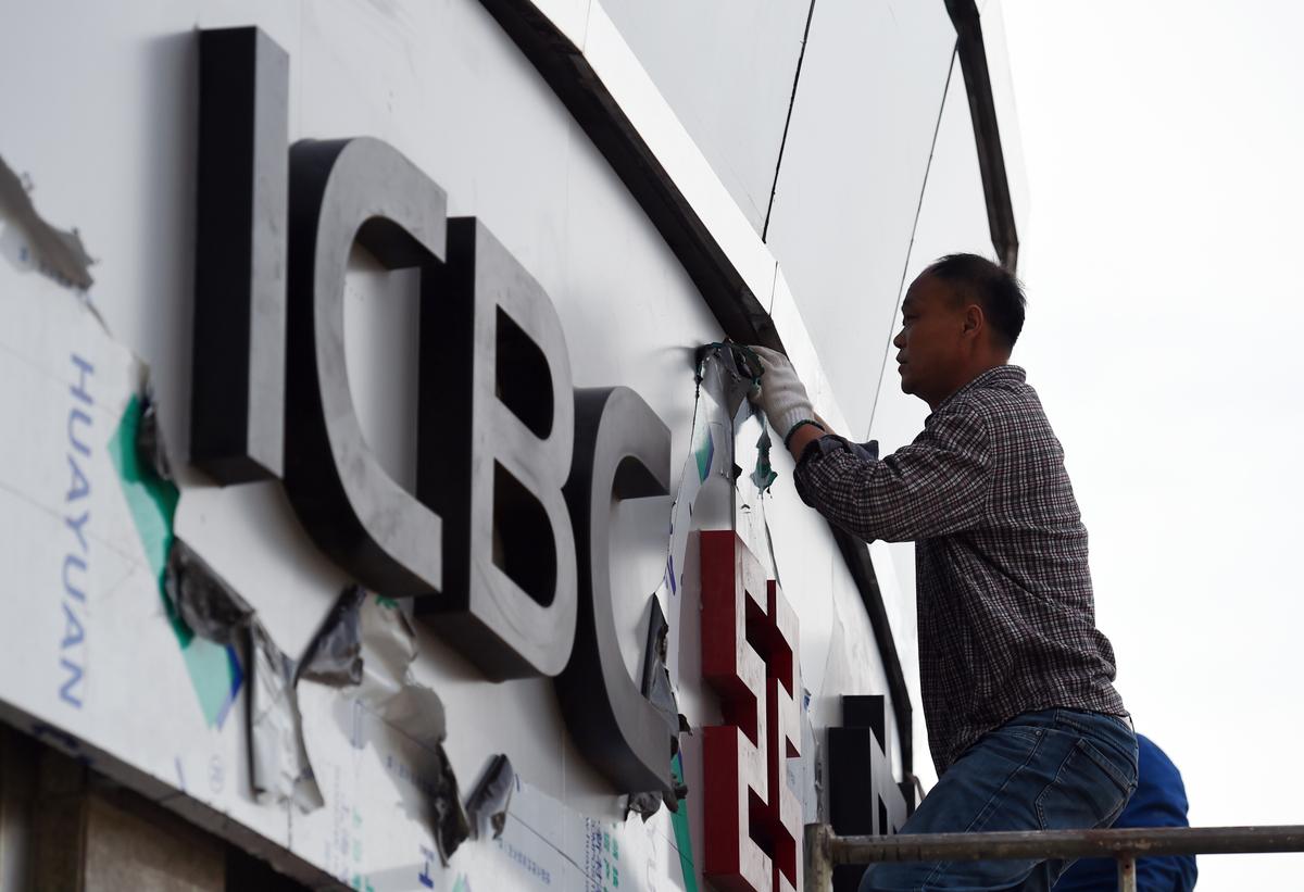 China’s Real Estate Collapse Threatens Regime’s Financial Stability: Expert Warns