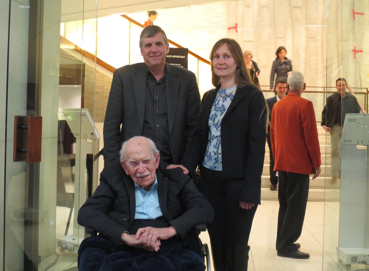 Company Director and Sister Celebrate Father’s 97th Birthday At Shen Yun