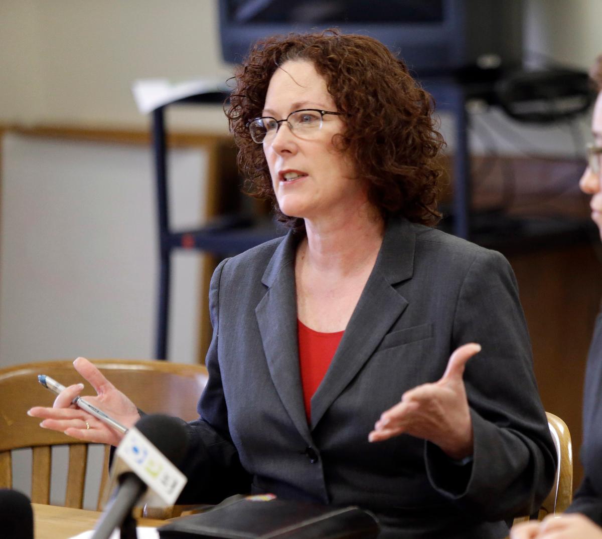 5 Prominent Politicians Compete for Oregon Secretary of State Job