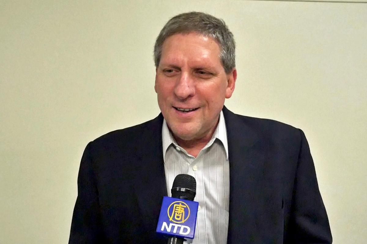 Shen Yun Shares Universal Message of Peace with Audience