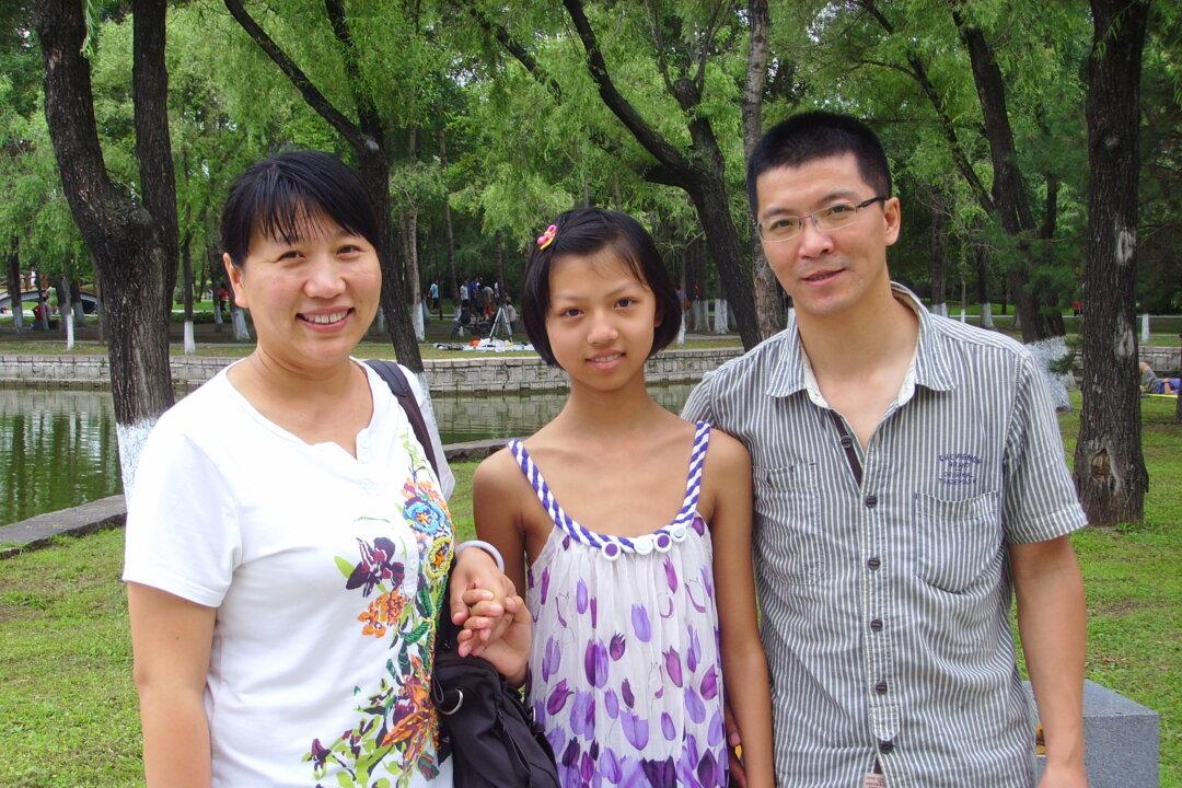 Chinese Refugee, Prevented From Traveling to US, Now Abducted