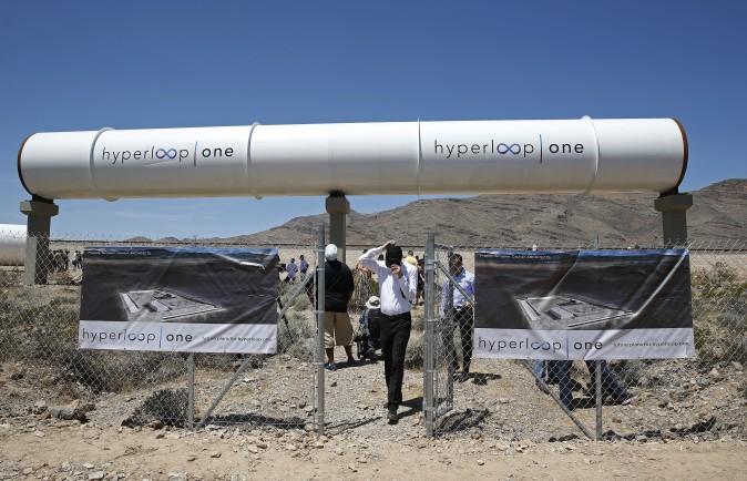Video: 700 MPH Hyperloop Has First Test Run