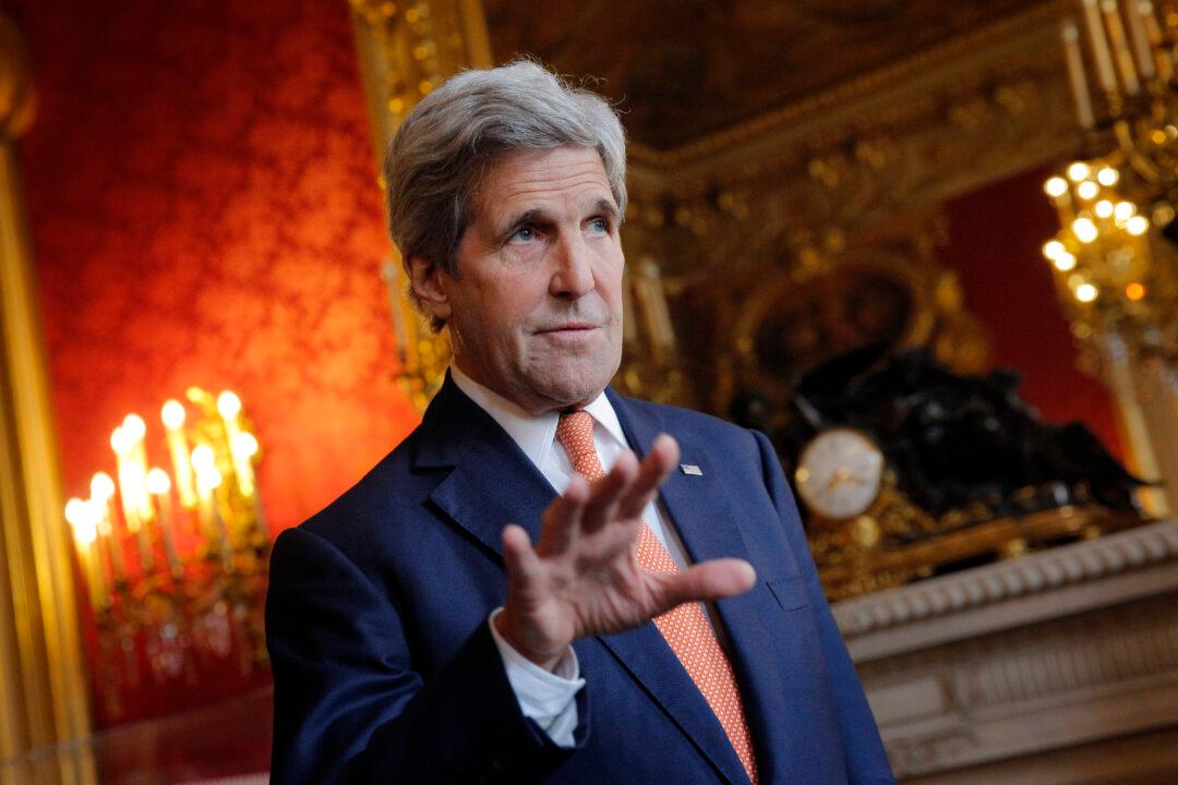 Kerry in Saudi Arabia for Talks on Syria, Libya, Yemen