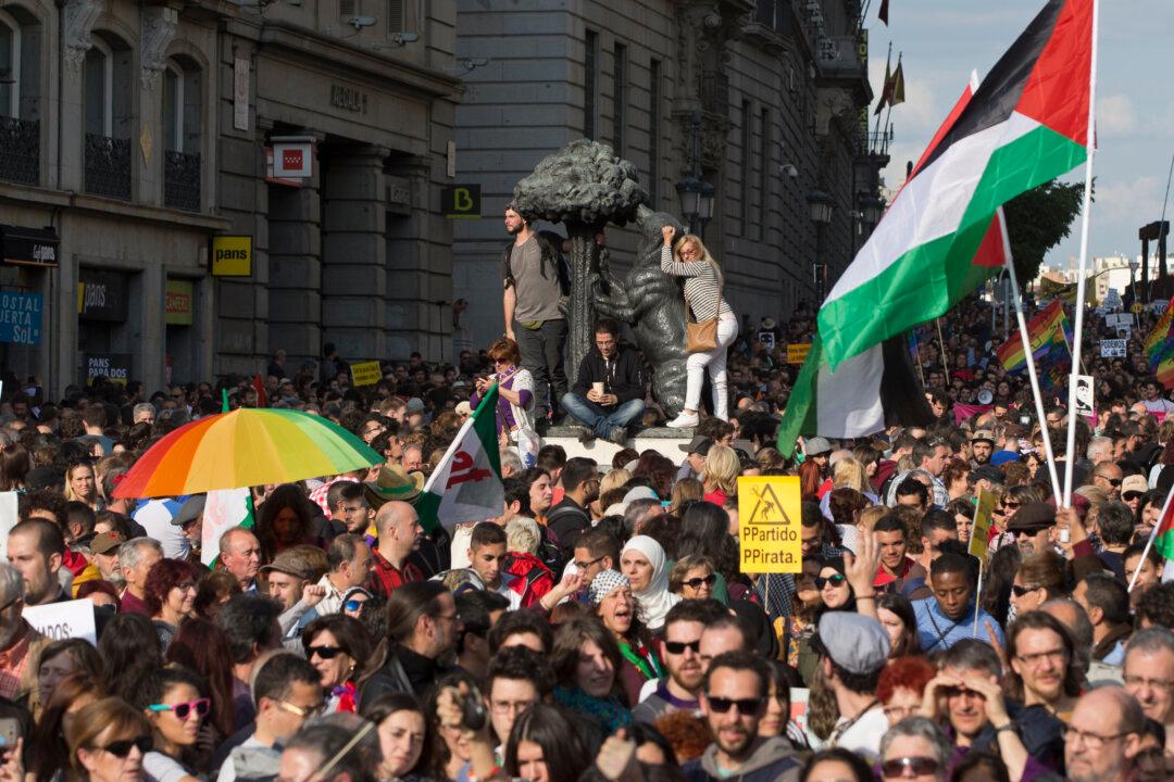 Large Marches in Spain on 5th Anniversary of Occupy Protest
