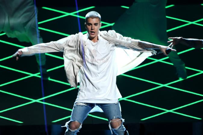 Justin Bieber Sued For Stealing Vocal Riffs For “Sorry”