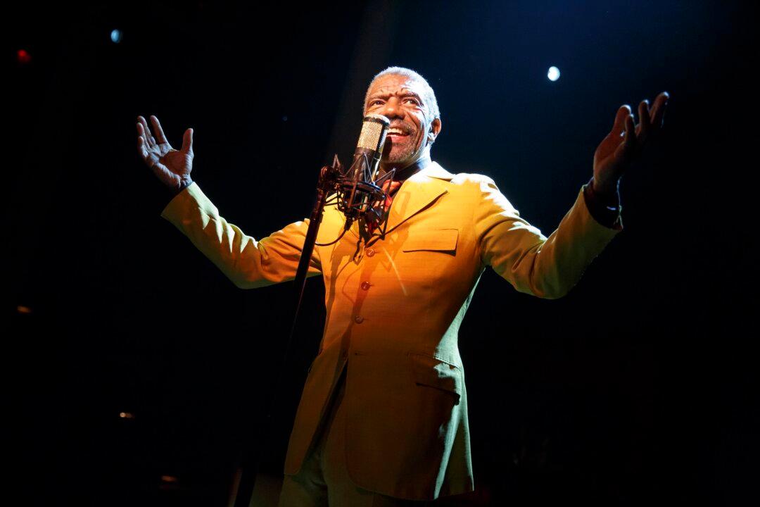 Theater Review: ‘The Total Bent’