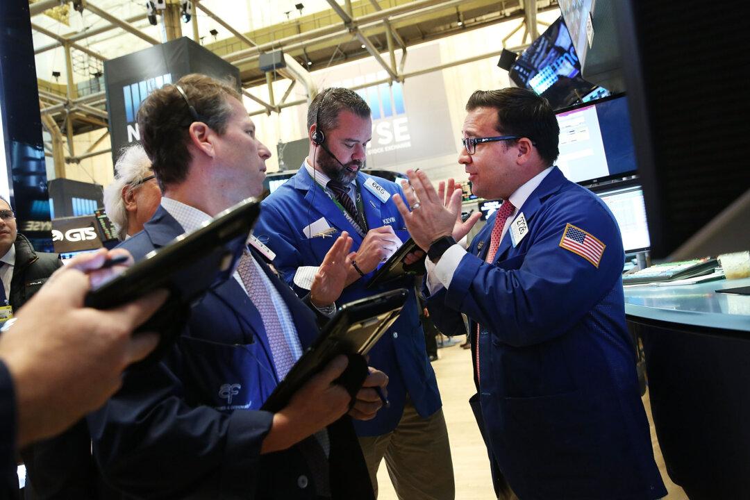 US Stocks Begin an Uncertain June