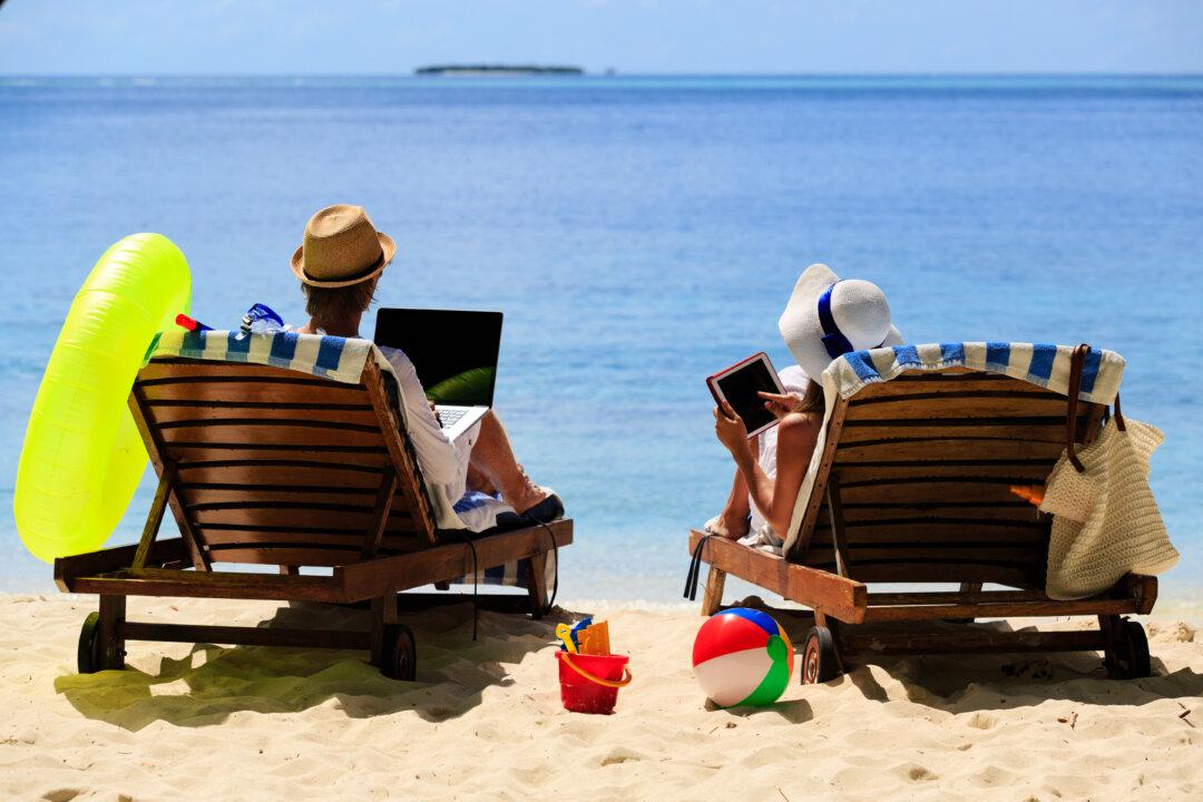 6 Strategies to Help You Unplug on a Family Vacation