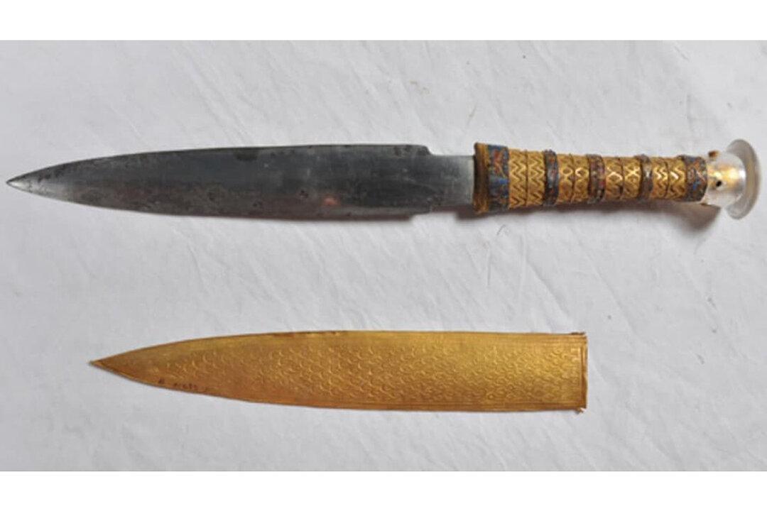 Why Did Tutankhamen Have a Dagger Made From a Meteorite?