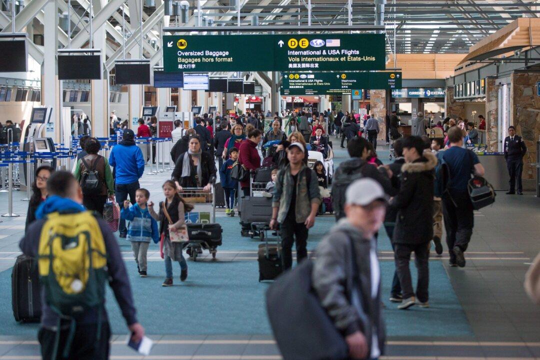 Canadian Airports Will Face Longer Security Lines Without More Funding, Say Experts