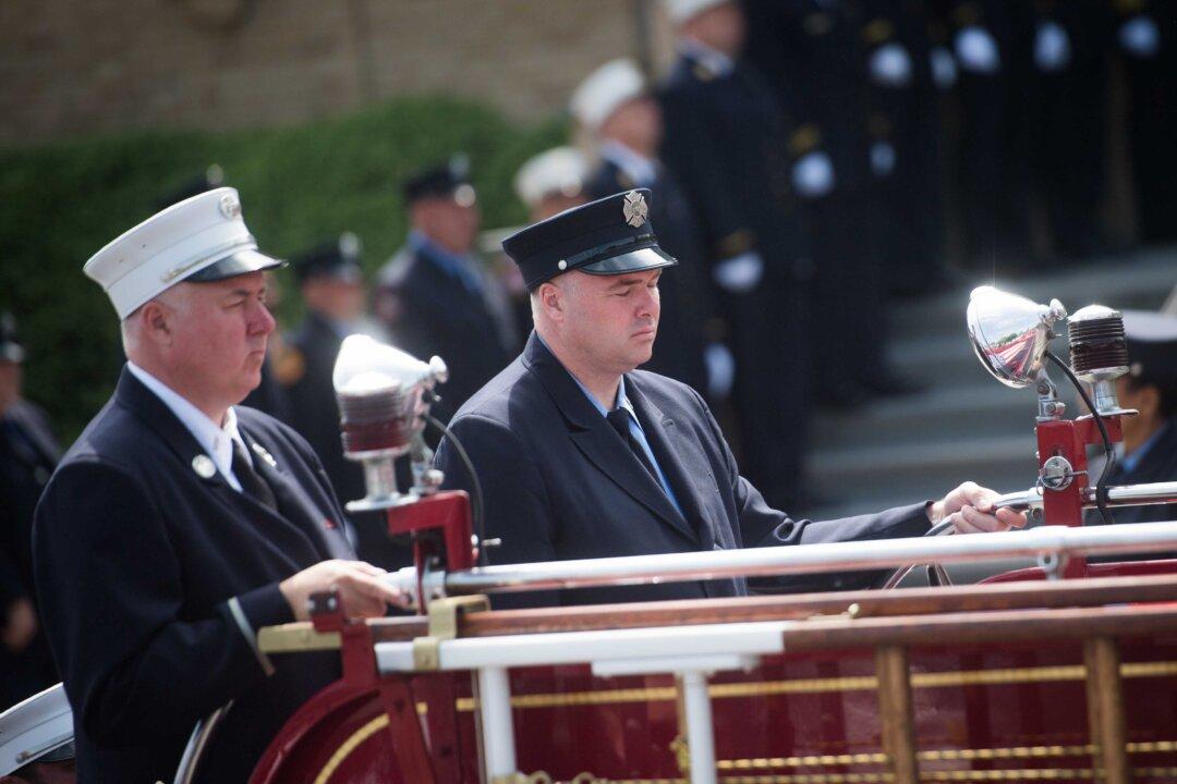 Fire Chief Who Died Saving Other Firefighters During 9/11 Finally Gets His Funeral