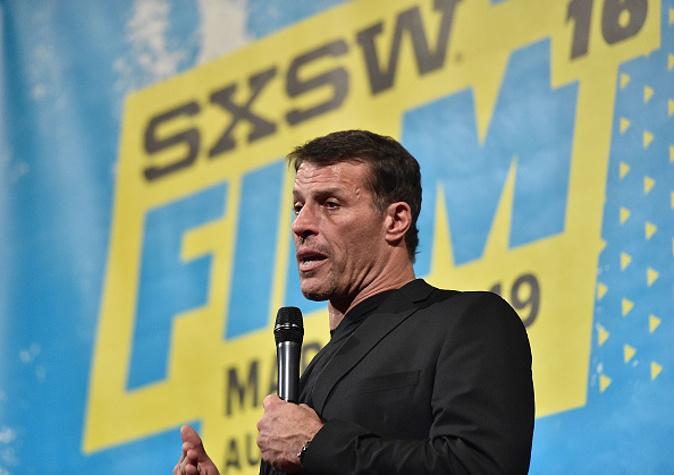 Motivational Speaker Tony Robbins Says Allegations of Sexual Misconduct are Buzzfeed ‘Hit Piece’
