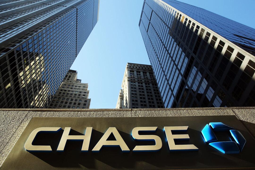 Chinese Set New Record for US Investments