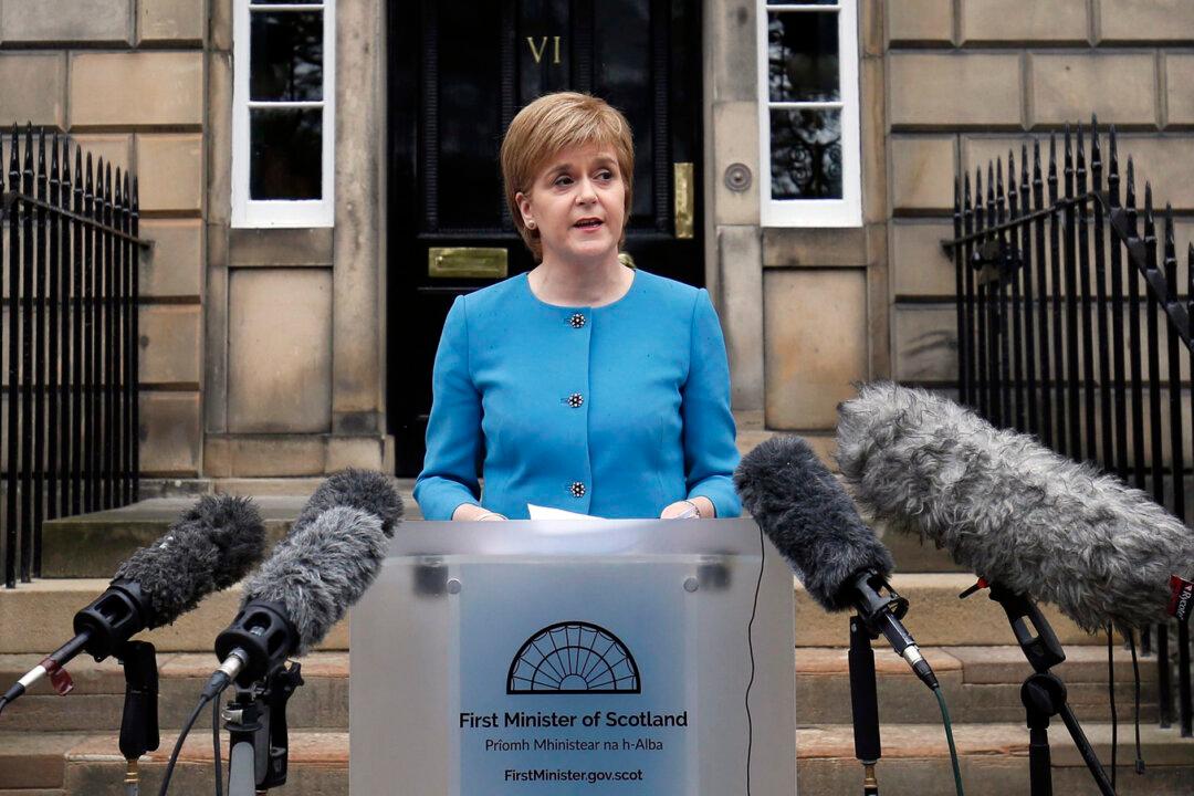 Scottish Leader May Try to Block ‘Brexit’ as Turmoil Spreads