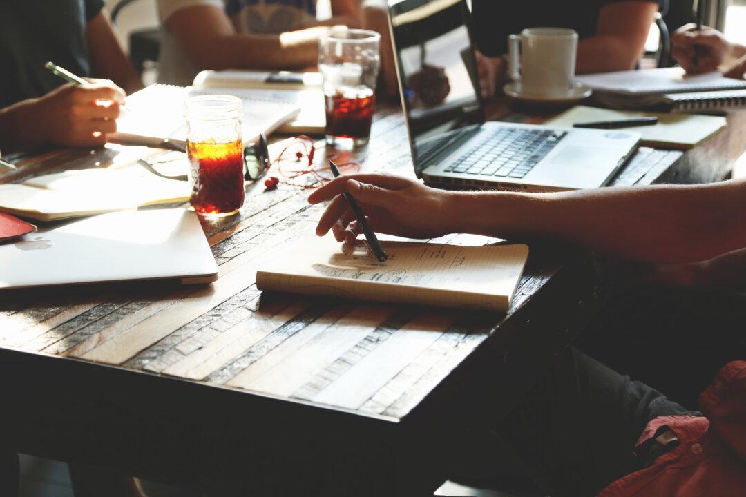5 Lean Marketing Strategy Hacks for Startups