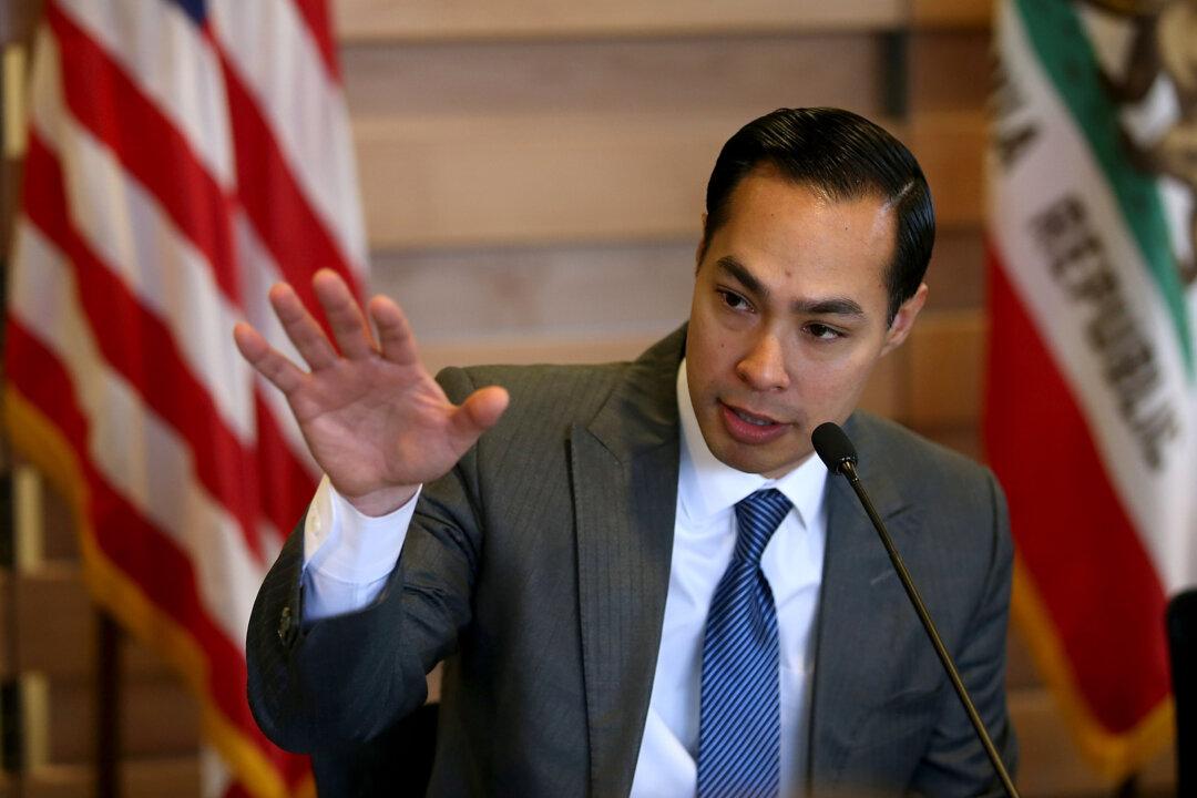 2020 Candidate Julian Castro Says He Will End Campaign If He Doesn’t Make the Next Debate