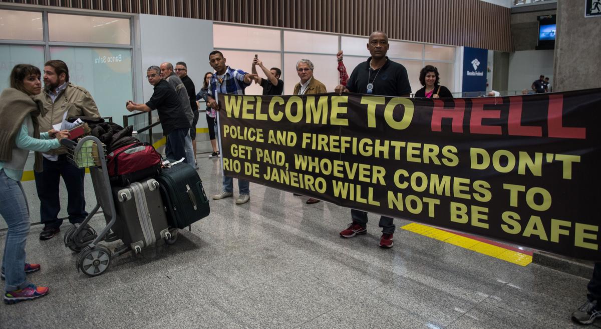 Rio Police Protest at Airport: ‘Welcome to Hell,’ Tell Tourists ‘Rio de Janeiro Will Not Be Safe’