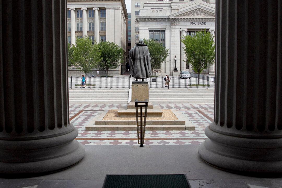 10-Year US Treasury Rates Yields Hit 2% For First Time Since 2019