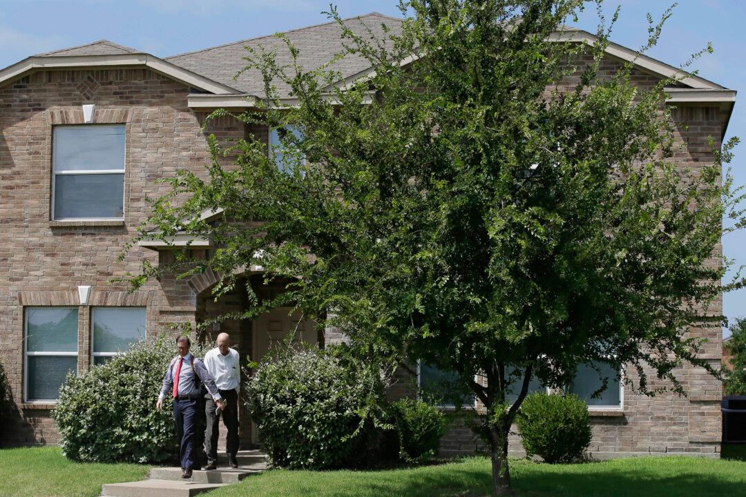 Dallas Sniper Was Loner; Army Sent Him Home From Afghanistan