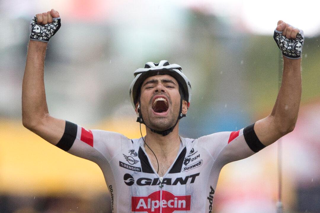 Dumoulin Climbs to Victory in Tour de France Stage Nine; Froome Keeps Yellow