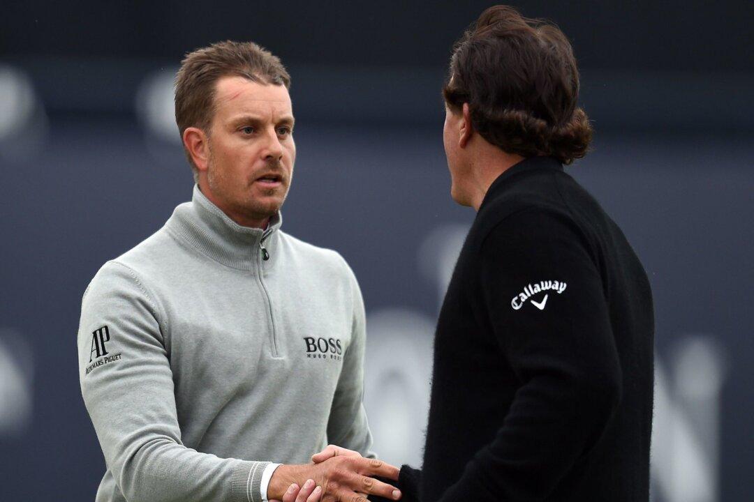 Sunday ‘Mano A Mano’ For the Claret Jug: Stenson Leads Mickelson By One in The Open