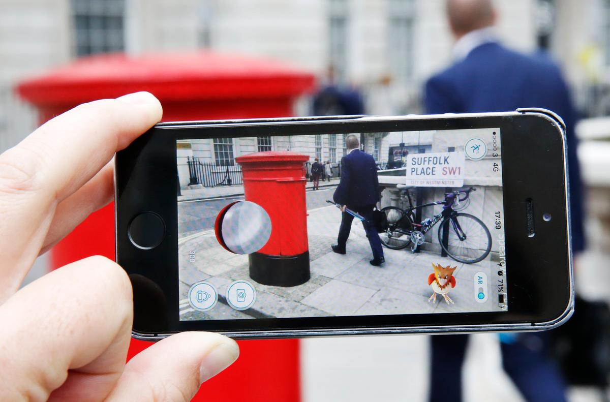 Pokemon GO Causing Havoc as Players Trip Over Augmented Reality