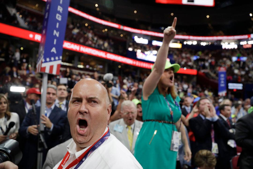GOP Turns to Security, Divisions on Convention’s First Night