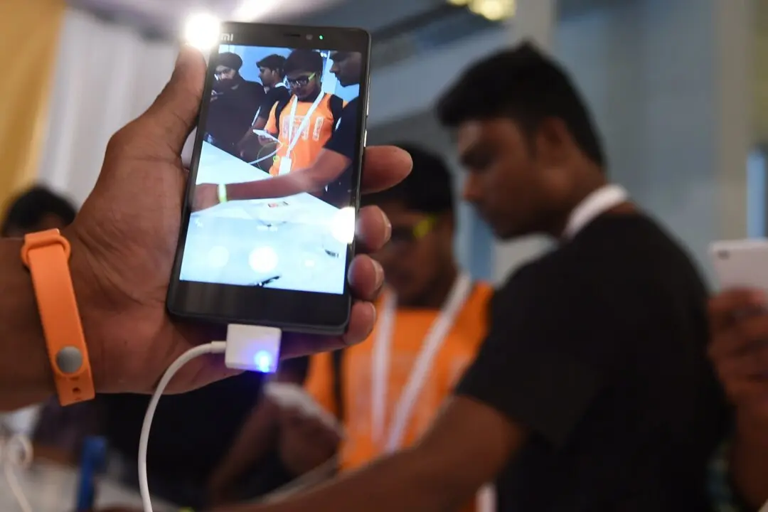 Chinese Smartphone Maker Xiaomi Leaps to Second Place Globally as Biden Administration Removes It From Blacklist